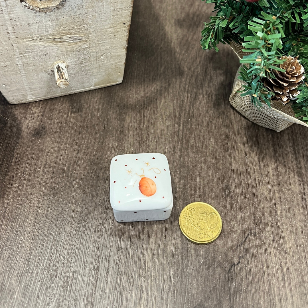 Mini cajita cuadrada con mariquita de la suerte EDICIÓN LIMITADA